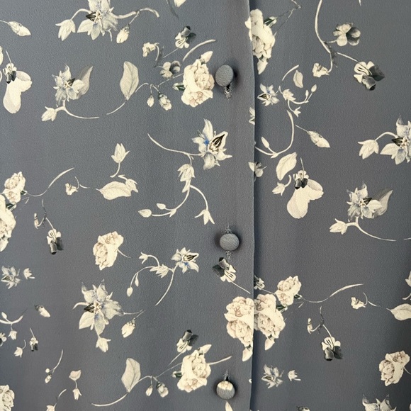 Aritzia dusty blue button up blouse - Picture 5 of 5